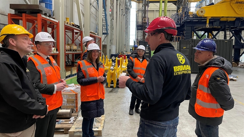 Minister Moes bezoekt beste leerbedrijf en Metaalunielid Breman Machinery