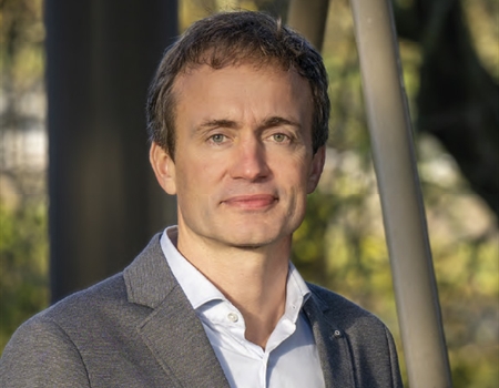VAN WERKBEZOEKEN NAAR CONCRETE STAPPEN